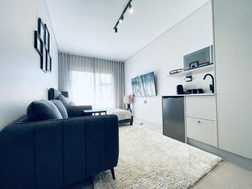 Kareeberg Apartment | Hotel living 1Bed Studio Waverley Melrose Sandton