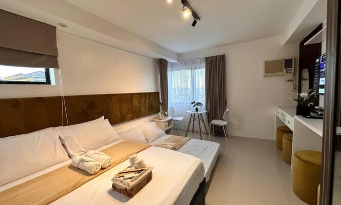 Mabolo Apartment | hotel living,The Persimmon Suites 2-4pax (1430)