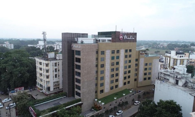 Varanasi Hotel | Hotel Madin