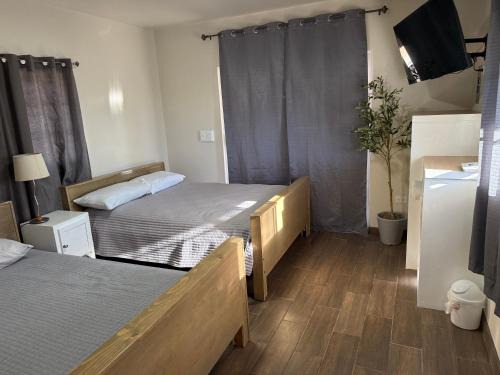 Ensenada House | Hotel Mision Ferrer