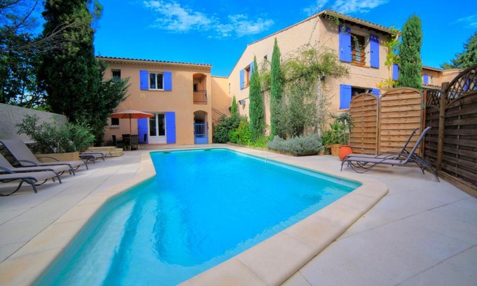Mas-Blanc-des-Alpilles Hotel | Hotel Mistral