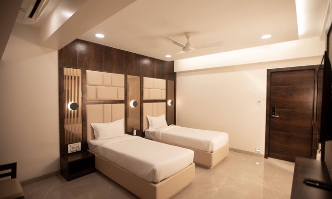 Mumbai Hotel | Hotel Naaz Executive Near T2 Airport