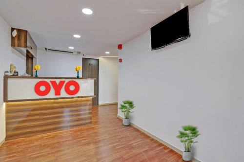 Surat Hotel | Hotel O Krishna Rooms