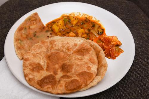Sakinaka Hotel | Hotel O Royal Grand Near Chhatrapati Shivaji International Airport