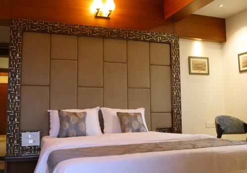 Kolhapur Hotel | Hotel Old Urban Guest House