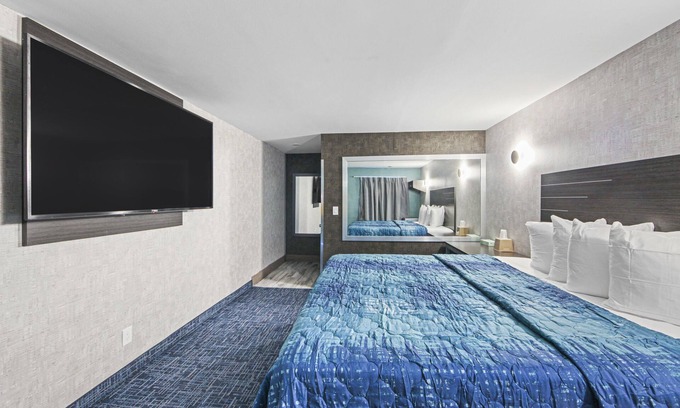 Baychester Hotel | Hotel Opus Bronx