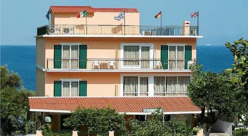 Perama Hotel | Hotel Perama