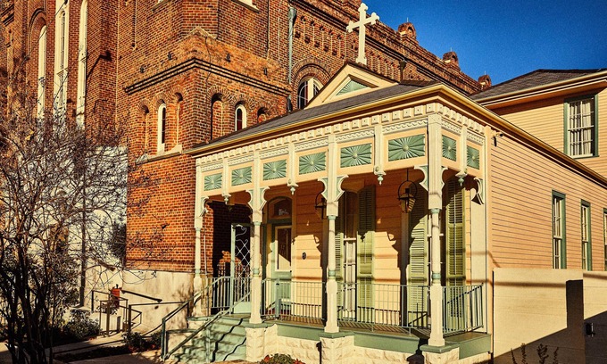 Faubourg Marigny Hotel | Hotel Peter and Paul, an Ash Hotel