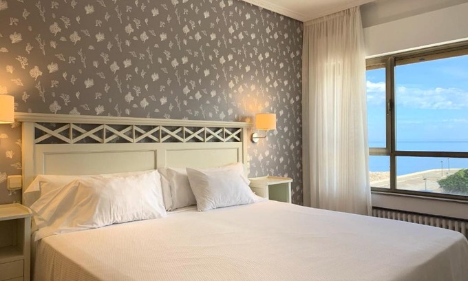 Suances House | Hotel Playa de Los Locos