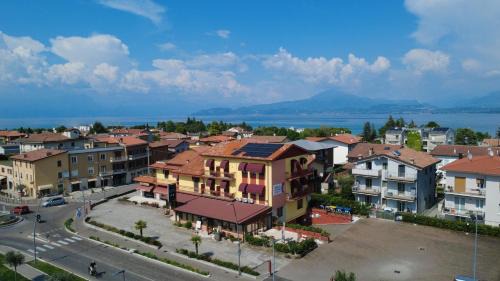 San Benedetto di Lugana Hotel | Hotel Primavera