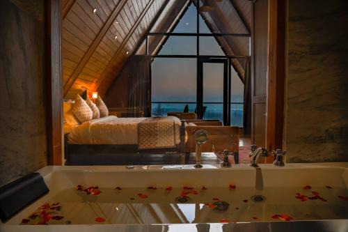 Brein Hotel | Hotel Rah Bagh - Luxury Boutique Hotel