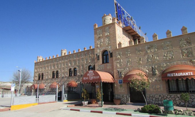 La Guardia Hotel | Hotel Real Castillo