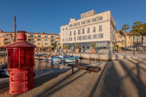 Sanary-sur-Mer Hotel | Hotel Restaurant de la Tour