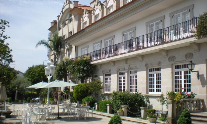 O Ribeiro Hotel | Hotel - Restaurante Casa Rosita