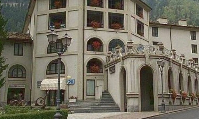 Pre-Saint-Didier House | Hotel room and enjoy its services