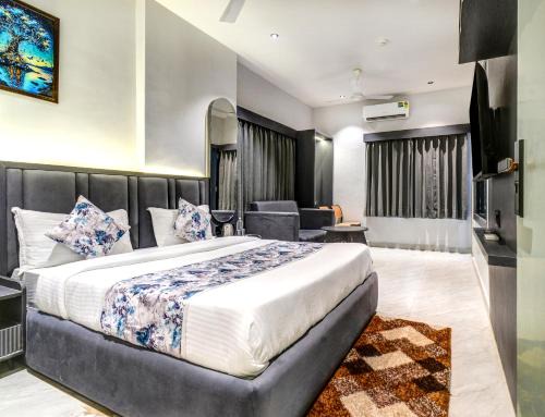 Bodakdev Hotel | Hotel Royal Ican Sindhubhavan Road