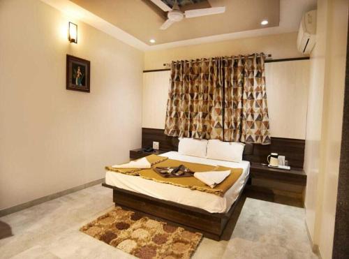 Shirdi Hotel | Hotel Sai Suraj Park