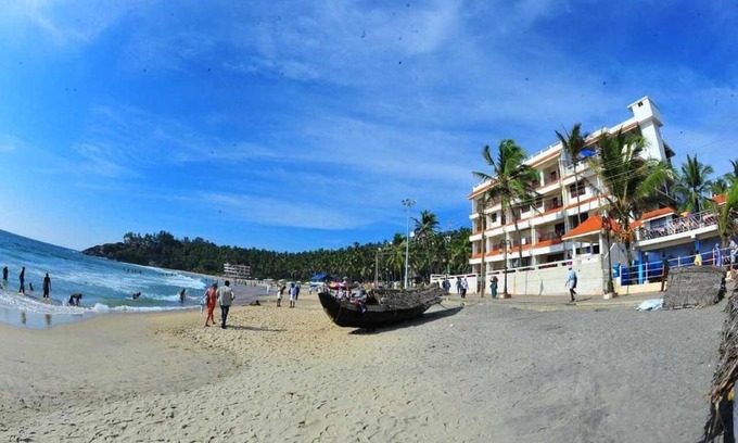 Kovalam Hotel | Hotel SeaRock Beach Resort Kovalam