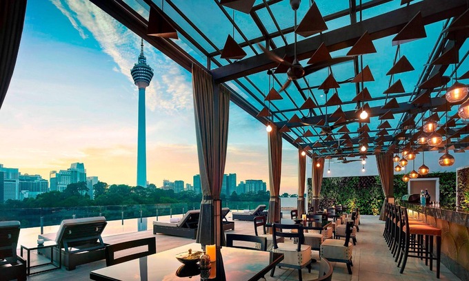 Kuala Lumpur City Centre Hotel | Hotel Stripes Kuala Lumpur, Autograph Collection