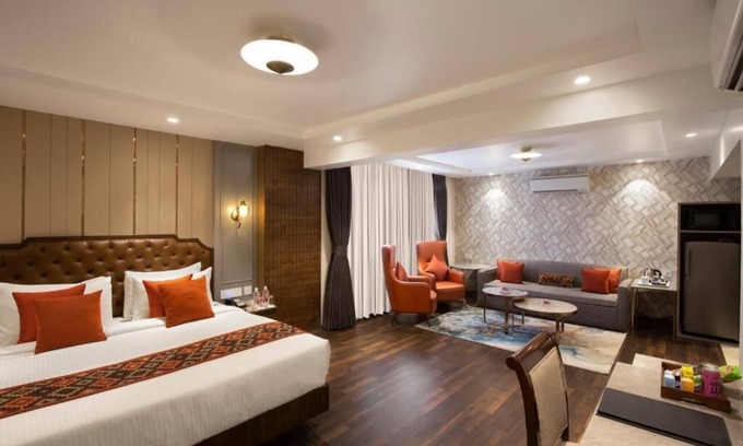 Colaba Hotel | Hotel Suba Palace
