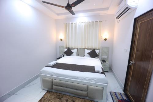 Varanasi Hotel | Hotel The PrabhaVati Palace Near Kashi Vishwanath Temple