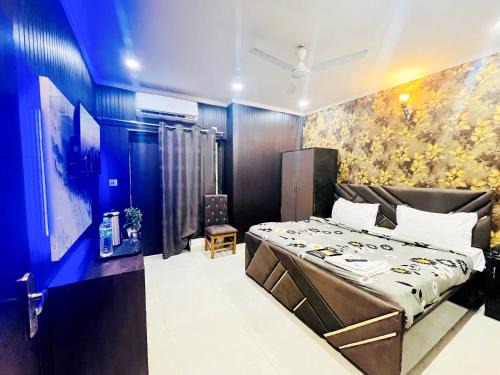Patparganj Hotel | Hotel Tom & Jerry - Nizammudin Dargah