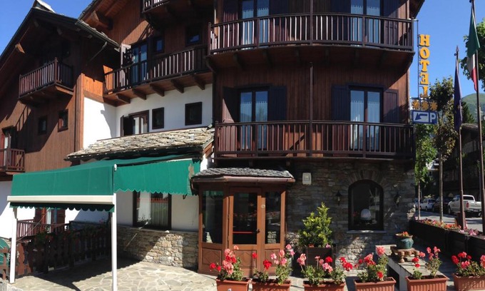 Courmayeur Hotel | Hotel Triolet