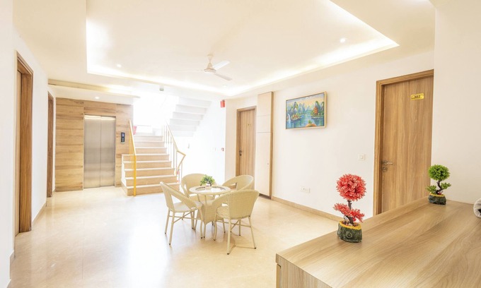 Karol Bagh Hotel | Hotel Tripple Tree