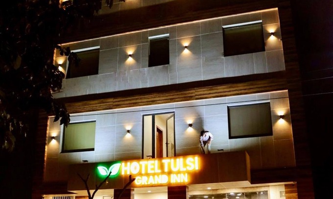 Vrindavan Hotel | Hotel Tulsi Grand Inn