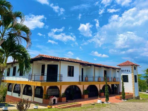 Socorro Hotel | Hotel Turístico El Cedral