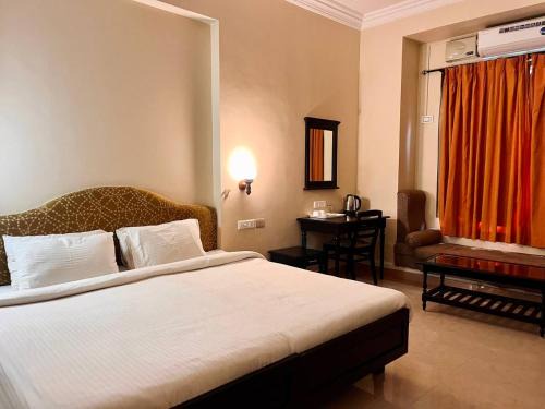 Varkala Hotel | Hotel Varkala Park INTERNATIONAL ' LivNStay