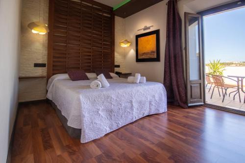 Setenil de las Bodegas Hotel | Hotel Villa De Setenil