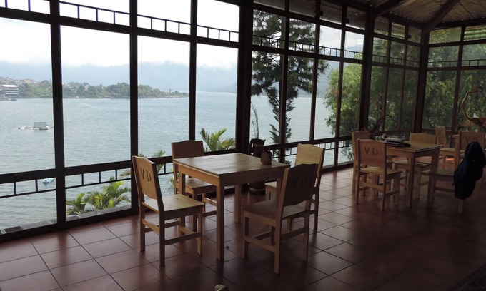 Santiago Atitlan Hotel | Hotel Vista Dorada Hacia Dios