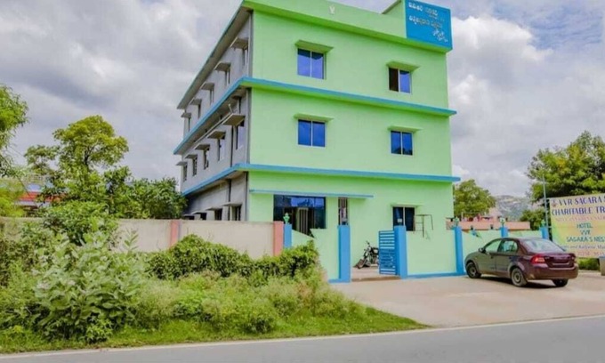 Tirupati Hotel | Hotel vvr sagaras nest