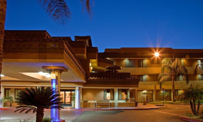 Moreno Valley Hotel | Hotel Xola