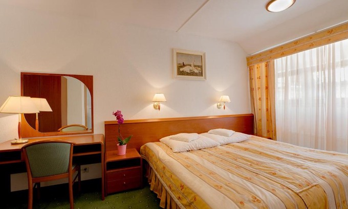 Kazimierz Dolny Hotel | Hotel Zajazd Piastowski