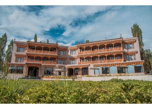 Leh Hotel | Hotel Zomday