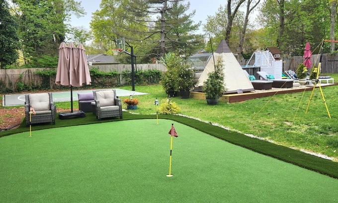 Mastic House | Hottub, ⛳️, htd pool, hottub, Basketball nnnnnnnnnnnnnnnnn