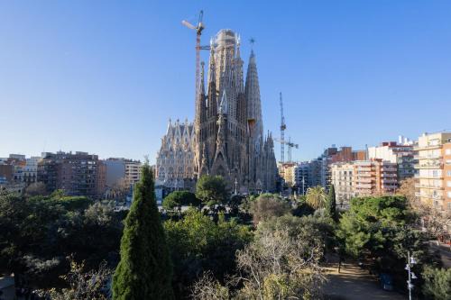 La Sagrada Familia Apartment | Housalia Sagrada Familia Views