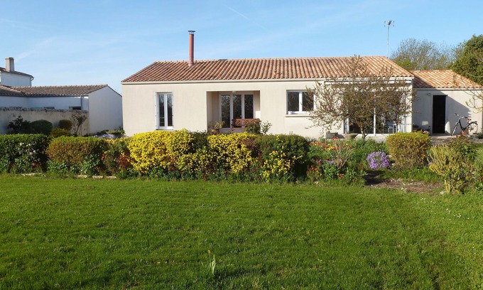 Marsilly House | House 10km from La Rochelle