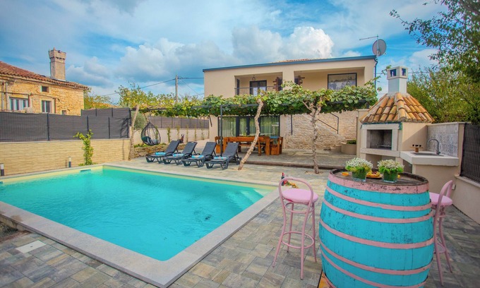 Modrusani House | House 2368/125298 (Istria - Modrušani), 20000m from the beach