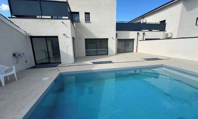 Satolas-et-Bonce House | House 90 with 8 bedrooms lechaffardcom