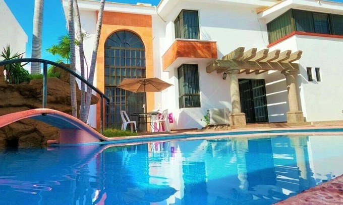 Zona Dorada House | House and Bungalow with Private Pool and Ping Pong Table by Zona Dorada