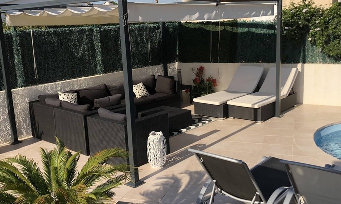 Bon Relax Ski Chalet | House Besalu 8 - A/C, private pool, barbacue, WiFi, garage.