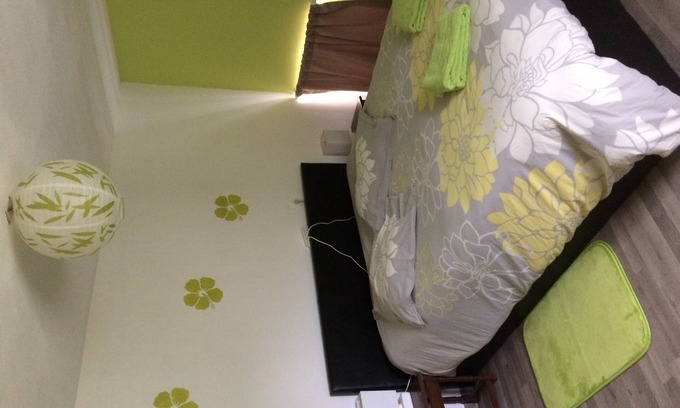 Fontaines-Saint-Clair House | House Birds in quiet little Meuse village