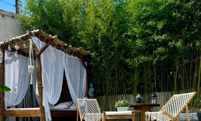 Martigues House | House decorated in a Bohemian style