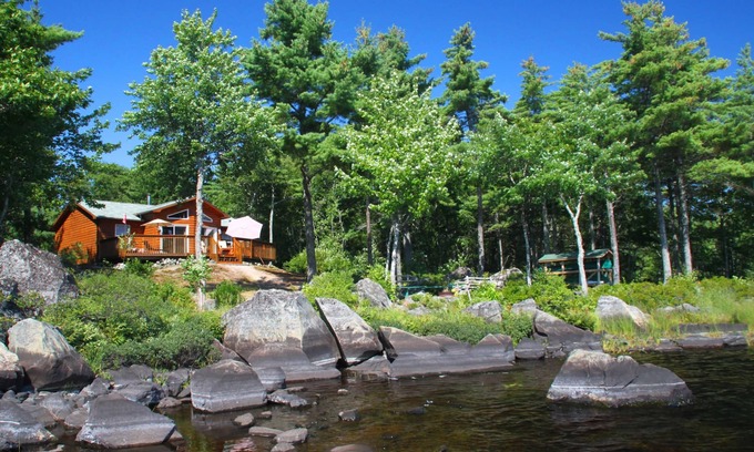 LaBelle House | House Eagle Cove - Cottage right on the shore of Ponhook Lake