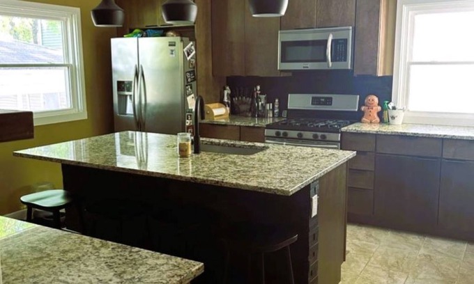 Oshkosh House | House for Rent- EAA