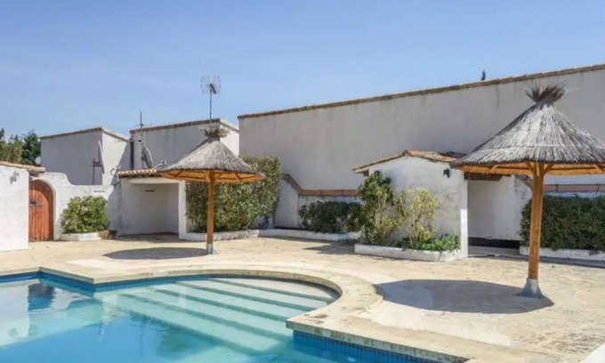 Saintes-Maries-de-la-Mer House | House with pool and parking in Camargue