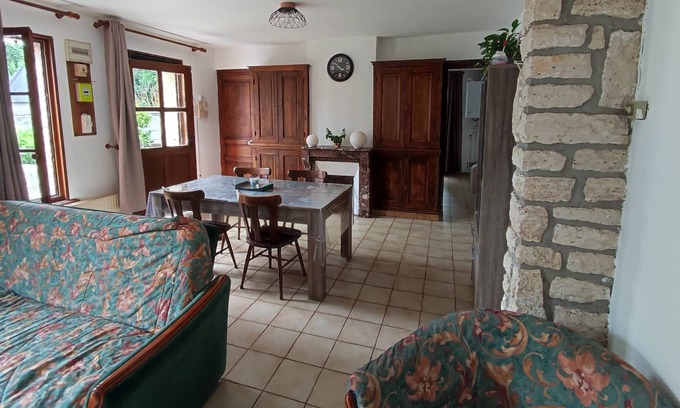 Vic-sur-Aisne House | House